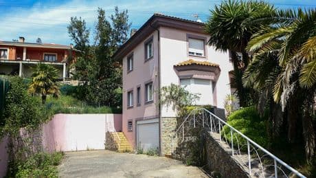 Horror-Haus in Spanien - Die Kinder mussten 3 Masken übereinander tragen