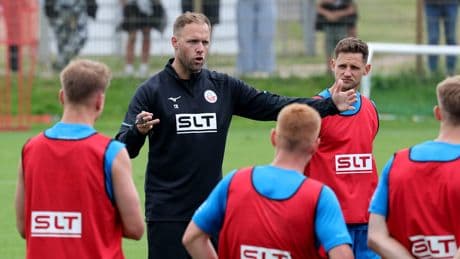 Doppel-Test in Niedersachsen - Hansa Rostock springt für Twente Enschede ein