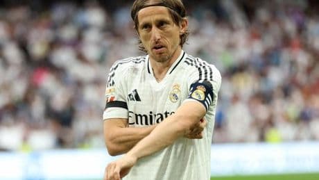 Directo | Modric lleva la batuta en una tarde de homenajes