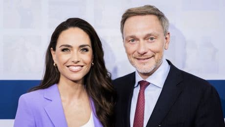 Wegen Titelstory über Baby: Lindner und Lehfeldt klagen gegen „Titanic“