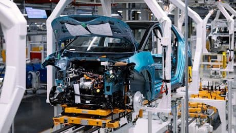 Massive Gewinneinbrüche bei Mercedes, VW und Co. – „Verbotsdiskussionen sind der falsche Weg“