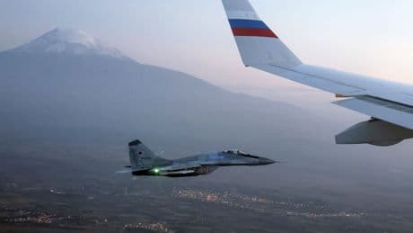 Ukrayna güçleri gizlice sızdı... Rus savaş uçaklarına ağır darbe