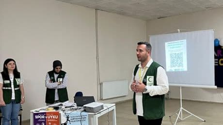 Çocukken babasına sigarayı bıraktırdı, şimdi de gençlere ilham oluyor
