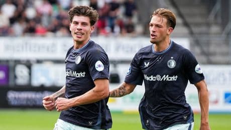 Feyenoord 10 kişi kalan Sparta Rotterdam'a acımadı!
