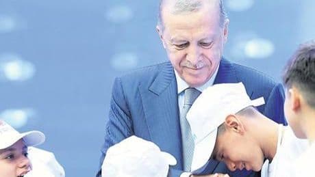 Bir avuç cani Gazze’yi yok ediyor