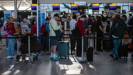 Foreign Office 'remember not to' alert to all UK holidaymakers