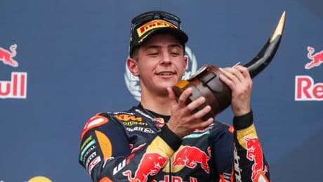 Rueda rompe Moto3 para ganar en Austin