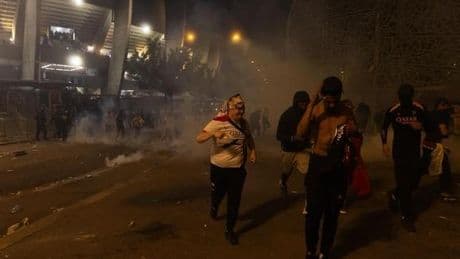 PSG-Inter Milan : tensions sur les Champs-Elysées et aux abords du Parc des Princes, des dizaines d’interpellations après la fin du match