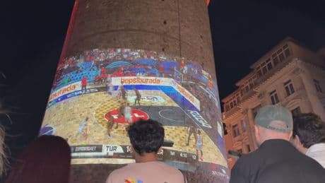 Final heyecanı Galata Kulesi'nde