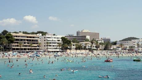 Tras años subiendo los precios, los hosteleros de Mallorca se han encontrado con un problema: los turistas ya no quieren pagarlos