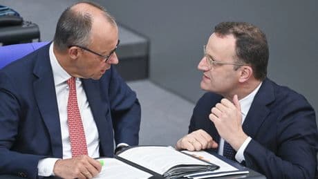 Liveblog Bundespolitik: Spahn nennt Merz’ Israel-Entscheidung „vertretbar“