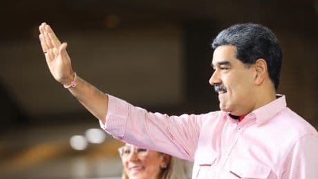 Maduro responde a la recompensa de EEUU por su detención desplegando 4,5 millones de milicianos armados