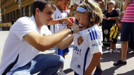 El Real Zaragoza llevará a cabo este miércoles la ofrenda a la Virgen del Pilar y la visita al ayuntamiento