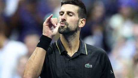 Djokovic supera a Fritz y se cita con Alcaraz en semifinales