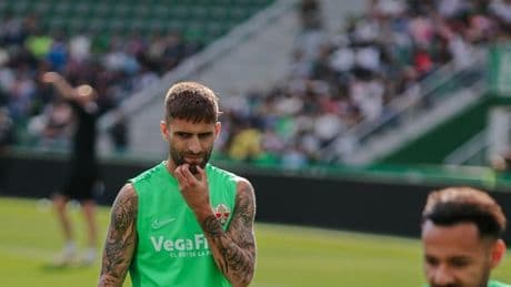 La carambola de Pejiño: el corazón partido entre UD Las Palmas y el Elche CF