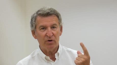 Feijóo culpa a Sánchez de llevar a España a "segunda división" en la cumbre entre Trump y los líderes europeos sobre Ucrania