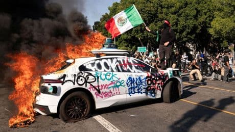 Demos gegen Abschiebekurs: Tränengas und Trumps Tabubruch: Was wir über die Proteste in Los Angeles wissen