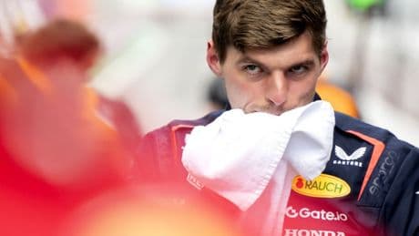 Schelden of schreeuwen heeft geen zin voor Verstappen: 'McLaren laat niets liggen'