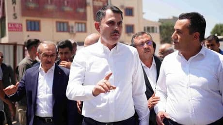 Bakan Kurum’dan deprem bölgesindeki  müteahhitlere 24 saat uyarısı
