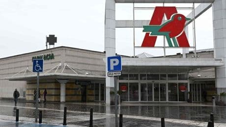 El ERE de Alcampo supondrá el cierre de dos supermercados en Euskadi y 21 despidos