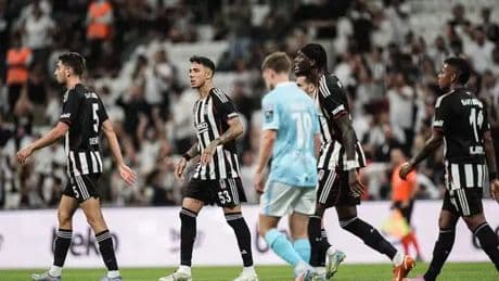 Spor yazarları Beşiktaş - St. Patrick's maçını yorumladı: 'Bu takım ne çalışıyor?'