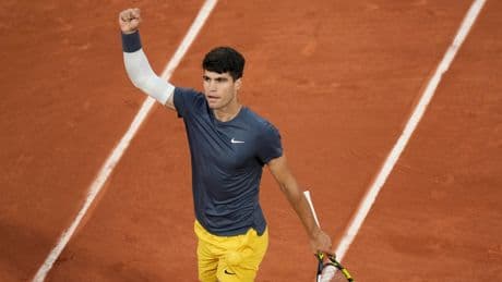 Carlos Alcaraz entrenará por primera vez este jueves en la tierra de Roland Garros