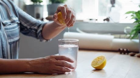 Zitronenwasser zum Abnehmen? Das passiert, wenn man es jeden Tag trinkt