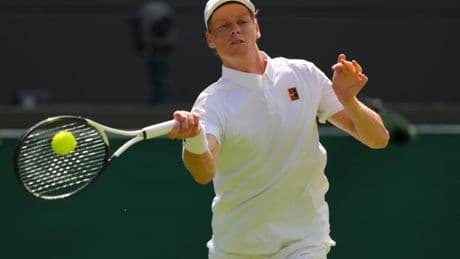 Un Sinner sin fisio ni preparador físico arranca Wimbledon arrasando