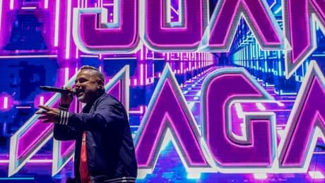 Juan Magán pone el micro al público que coreaba &quot;Pedro Sánchez, hijo de puta&quot;: &quot;Yo no puedo decir estas cosas, pero…&quot;