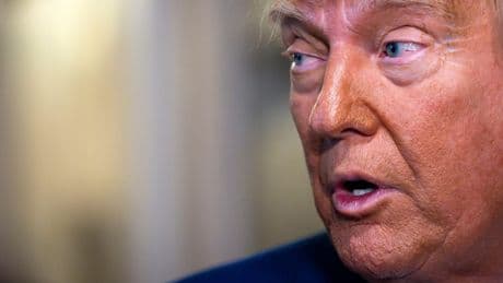 Trump setzt Europa unter Druck: So zockt er mit Ukraine-Hilfen und Zöllen