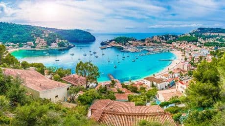 Panic on popular Spanish holiday island as bookings down and tourists 'stay away'