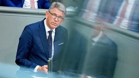 Bieterrennen um ProSiebenSat.1: Regierung kritisiert mögliche Berlusconi-Übernahme von ProSiebenSat.1