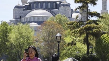 Nisanda yabancı turist sayısı arttı