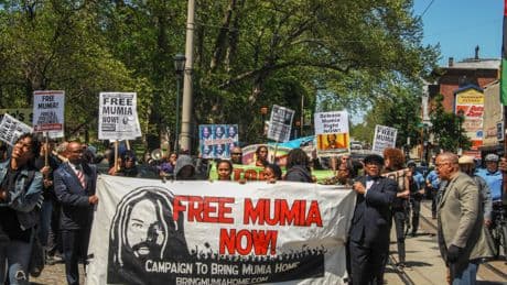 États-Unis : Après ses 43 ans en prison et les récentes décisions de justice, les soutiens de Mumia mobilisés contre « l’incarcération de masse à perpétuité »