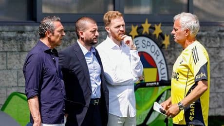 Ali Koç yeni sezon öncesi işi sıkı tutuyor: İdmanı izledi, Mourinho'dan bilgi aldı