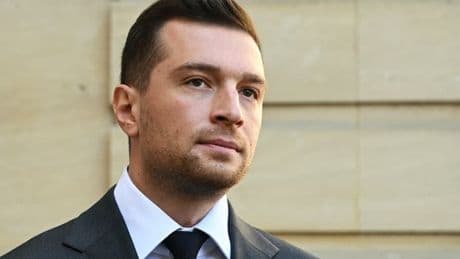 "Je n'ai rien à me reprocher": Jordan Bardella réagit à l'élargissement de l'information judiciaire contre le RN