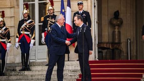 Sébastien Lecornu, tout juste nommé premier ministre, prévoit « des ruptures », pas seulement « sur la forme », mais aussi « sur le fond »