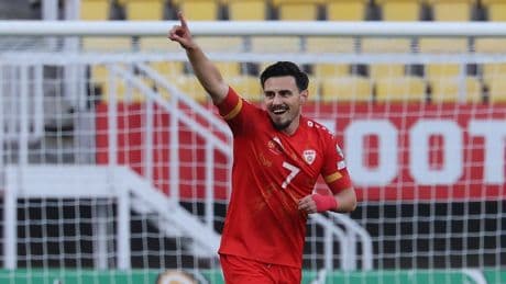 Golazo maradonaniano de Eljif Elmas en la goleada de Macedonia a Liechtenstein