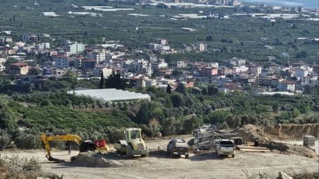 Mağaracık'ta ağaç katliamına tepki