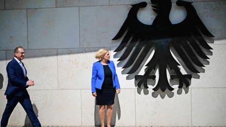 Hochstufung der AfD: Eine freundliche SMS an Herrn Merz