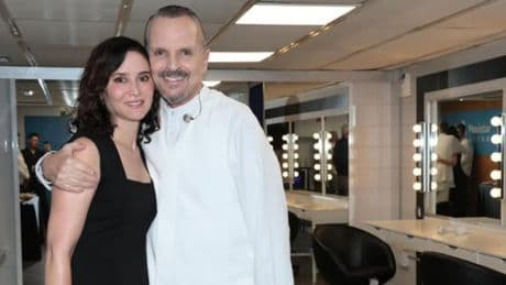 De Isabel Díaz Ayuso a Alaska y Mario: los famosos que no se han perdido el concierto de Miguel Bosé en Madrid
