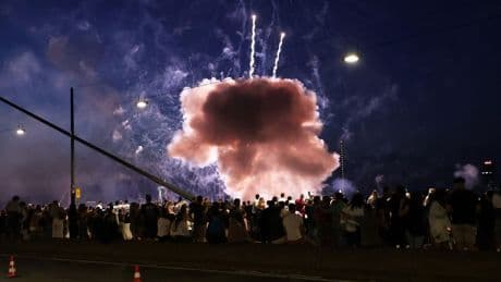19 Menschen bei Feuerwerk zum Abschluss der Rheinkirmes verletzt
