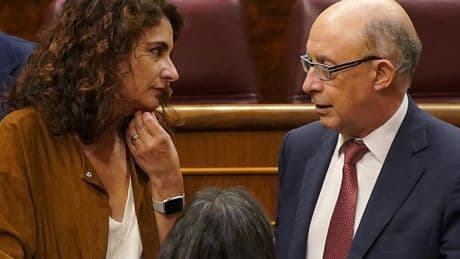 ¿'Lobby'? Esto es un  tráfico de influencias de manual a través del ministro de Hacienda