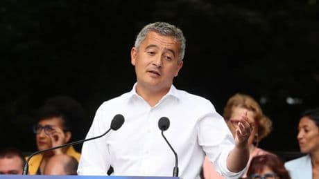 "Solution de secours" ou trop incompatible avec le PS: Gérald Darmanin pourrait-il être nommé Premier ministre?