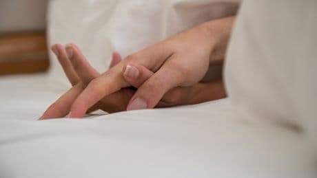 Warum wir fremdgehen: „Monogamie ohne Fahrplan ist keine gute Idee“