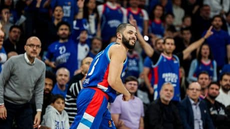 Anadolu Efes'te ayrılık rüzgarları: Darius Thompson'a İtalya yolu göründü