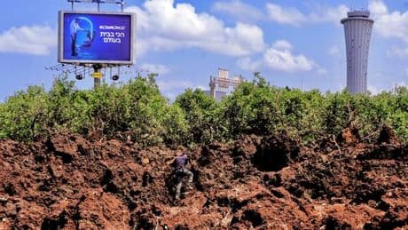 En direct, guerres au Proche-Orient : au Yémen, Sanaa, la capitale, et ses environs ciblés par des frappes américaines au lendemain du tir d’un missile sur l’aéroport de Tel-Aviv par les houthistes