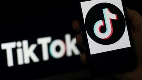 TikTok licencie à nouveau des centaines de modérateurs pour les remplacer par l'IA