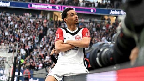 El Liverpool tira la casa por la ventana para firmar a su nuevo delantero': 95 millones de libras por Hugo Ekitike