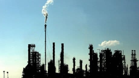 Fears mount over UK fuel supplies after Lindsey oil refinery owner collapses